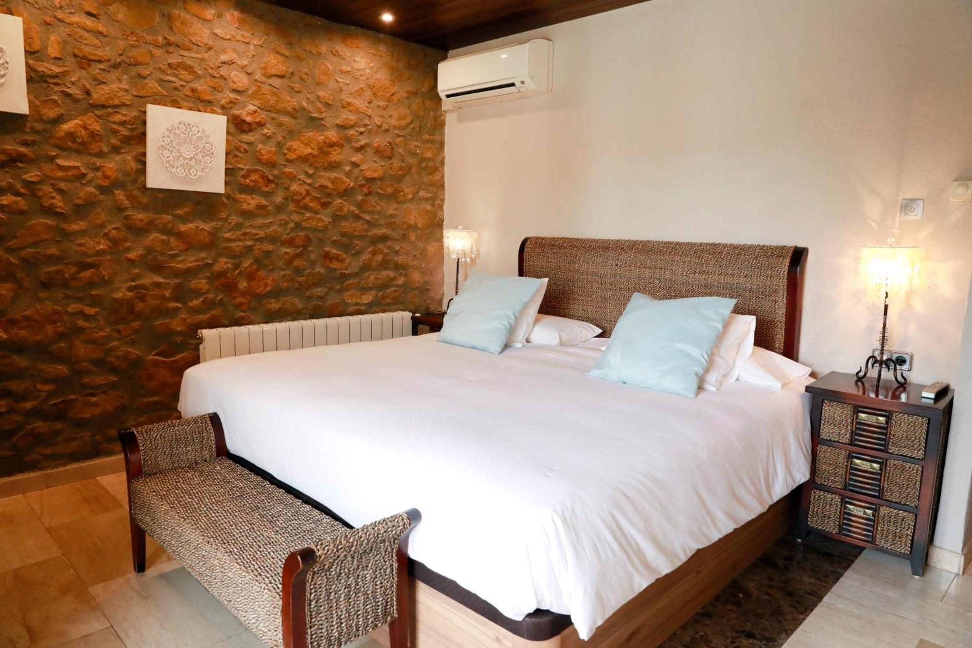 La Violeta Hotel Spa & Chill Out Castelltercol Екстер'єр фото