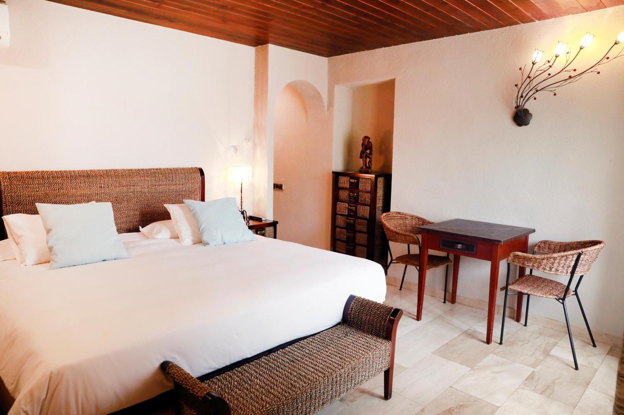 La Violeta Hotel Spa & Chill Out Castelltercol Екстер'єр фото