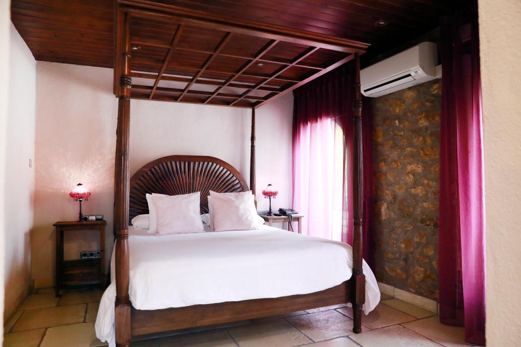 La Violeta Hotel Spa & Chill Out Castelltercol Екстер'єр фото