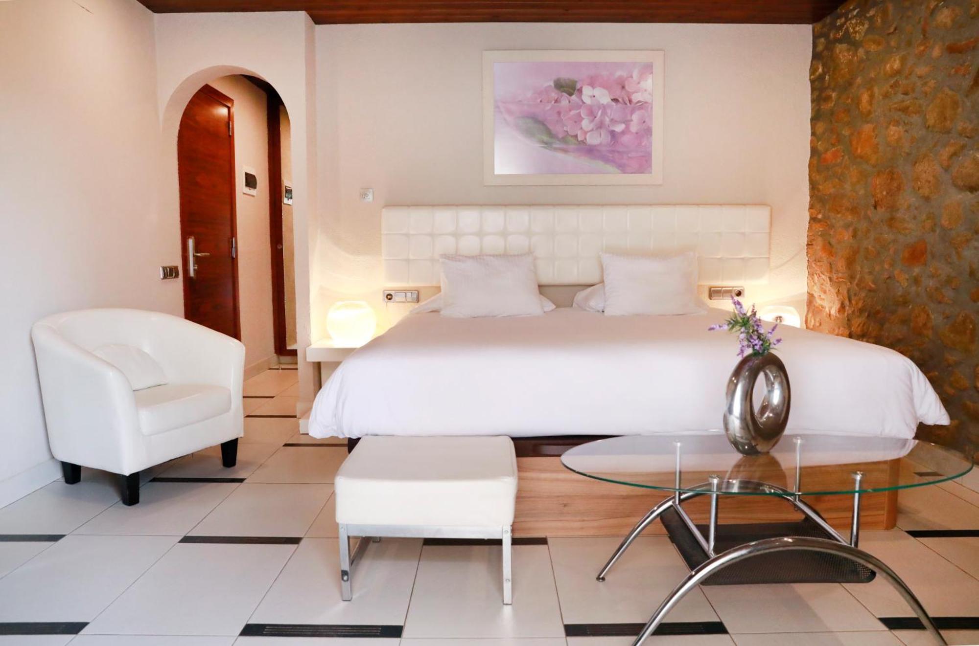 La Violeta Hotel Spa & Chill Out Castelltercol Екстер'єр фото